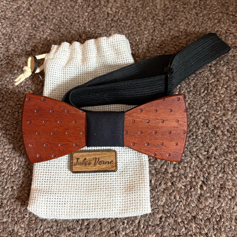Brown Wooden Bow Tie